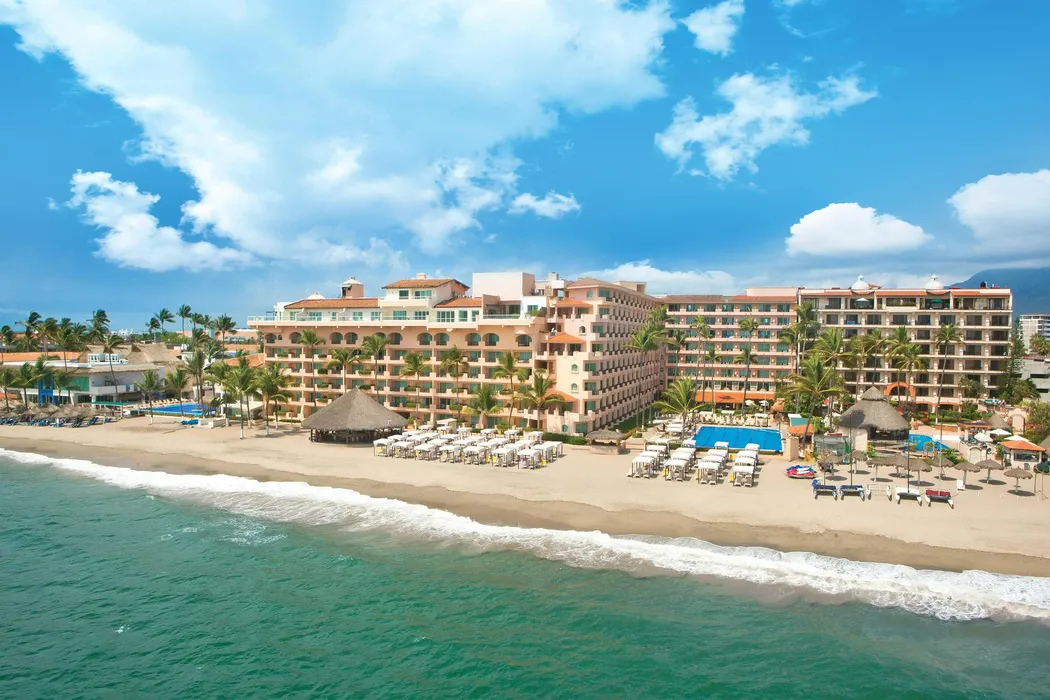 Crown Paradise Golden Puerto Vallarta